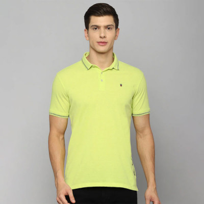 "Men Green Pure Cotton Polo Collar Slim Fit T-shirt "